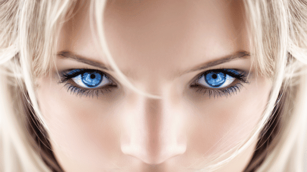 7 лесни стъпки за ежедневна грижа за очите – от хранене и хидратация до защита от синя светлина и редовни прегледи, за да запазите зрението си ясно и здраво.