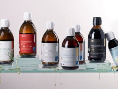 Как Omega-3, витамините K2 и D3, колагенът и персонализираното тестване се свързват със здравословното дълголетие? Акценти от конференцията на Eqology в София с проф. д-р Хьогне Вик, д-р Силвия Паскалева и международни експерти.